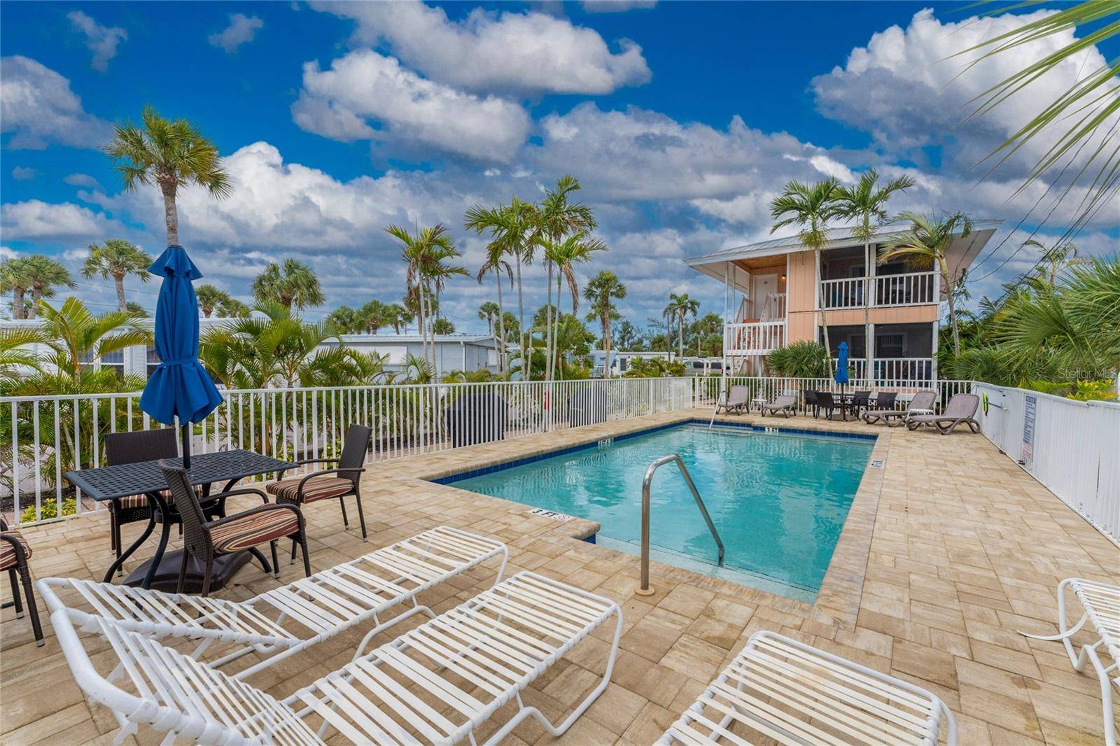 Englewood, FL 34223,2375 N BEACH RD #2A