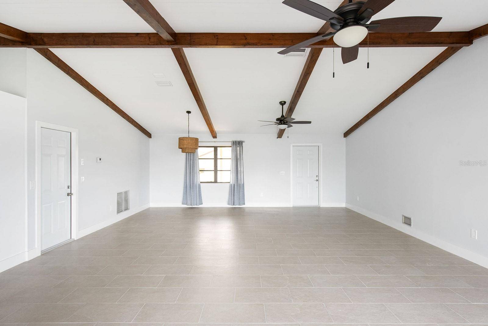 Port Charlotte, FL 33981,5266 COOPER TER