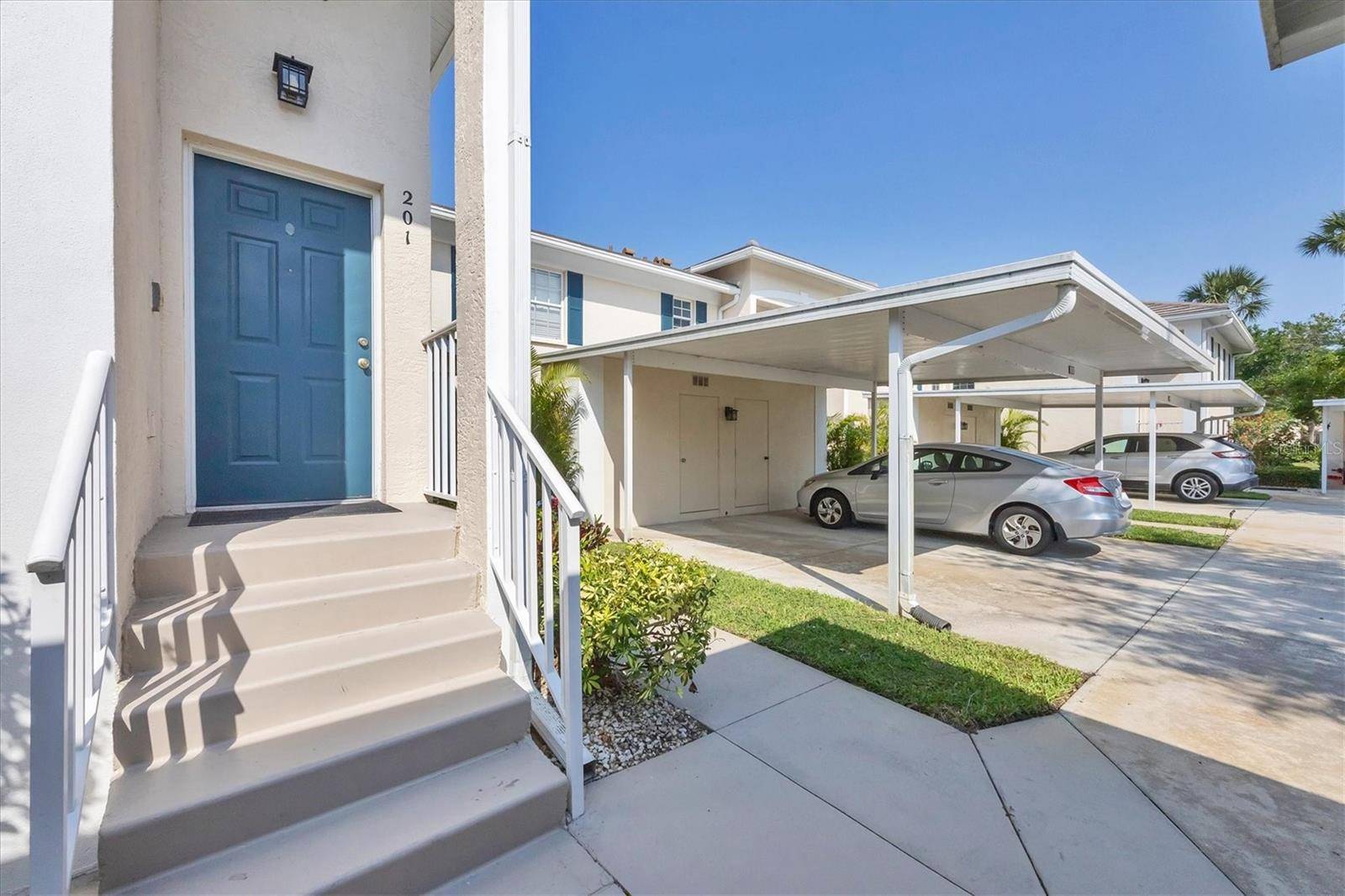 Venice, FL 34293,821 MONTROSE DR #201