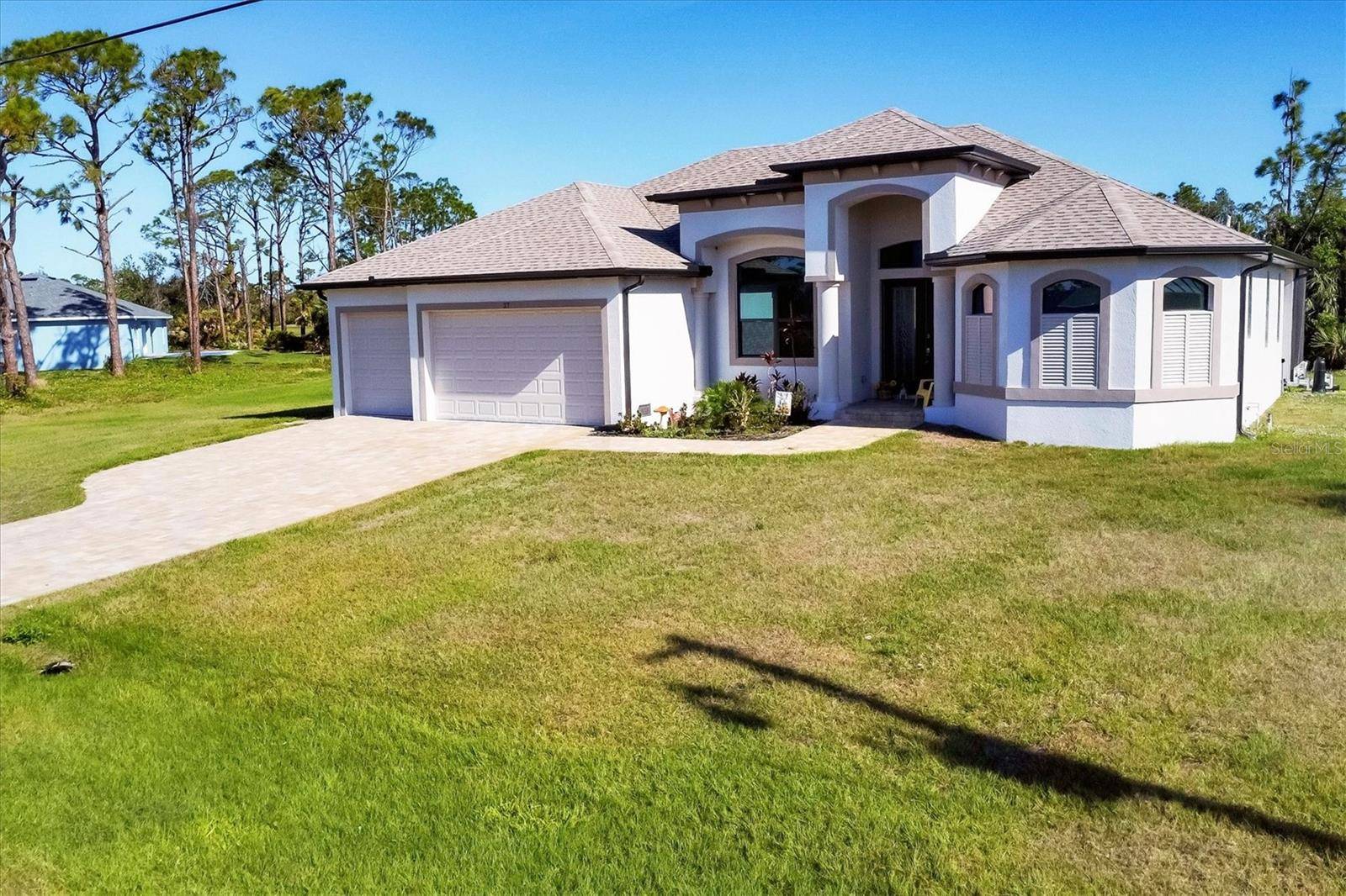 Rotonda West, FL 33947,27 TEE VIEW RD