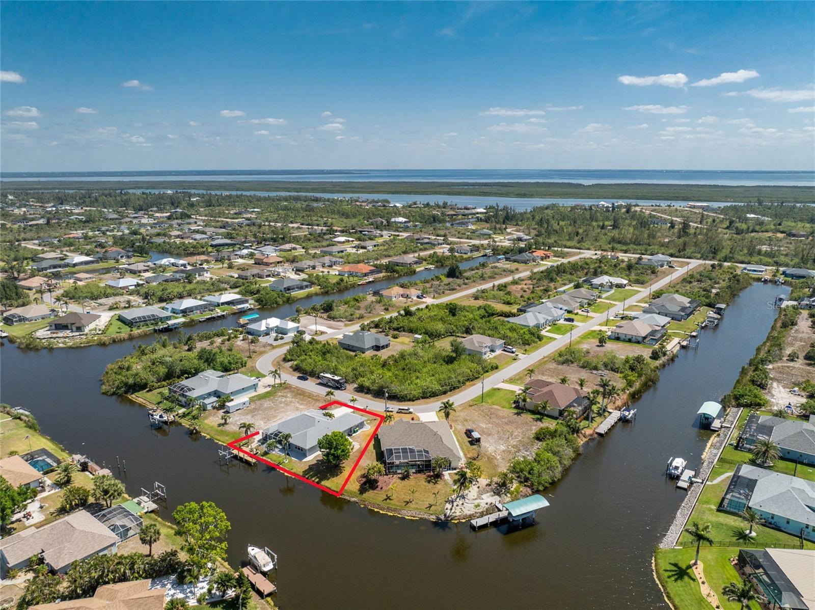 Port Charlotte, FL 33981,15674 APPLEWHITE CIR