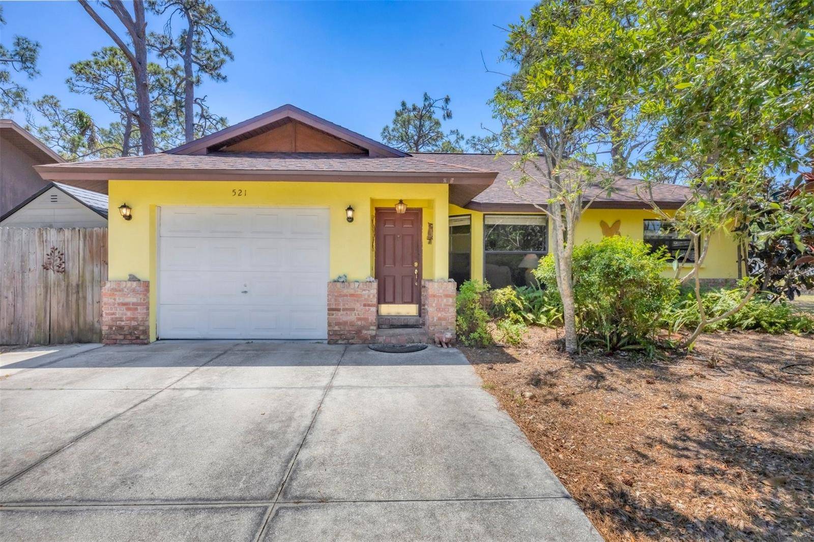 Englewood, FL 34223,521 ARTISTS AVE