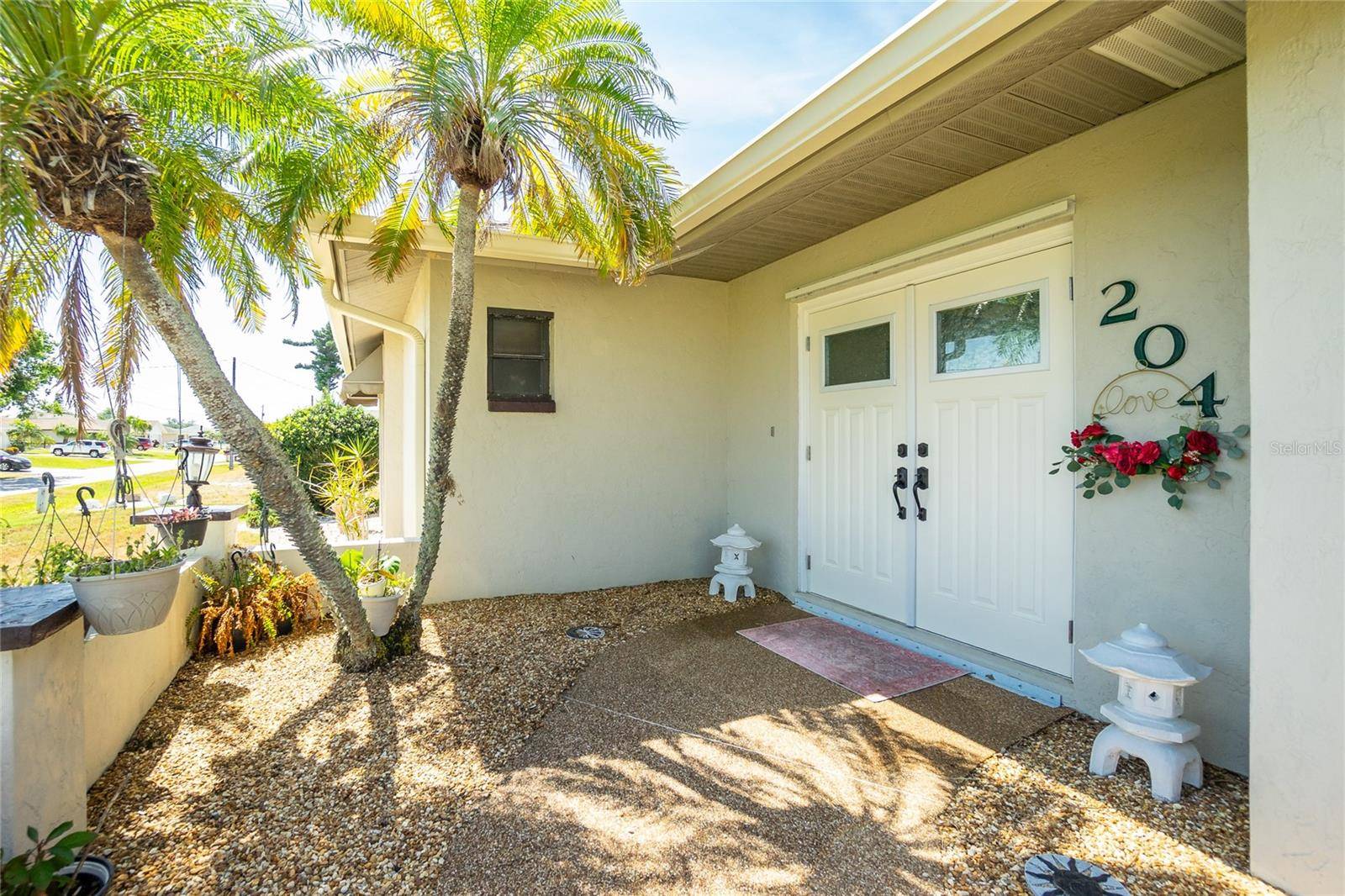 Rotonda West, FL 33947,204 BUNKER RD