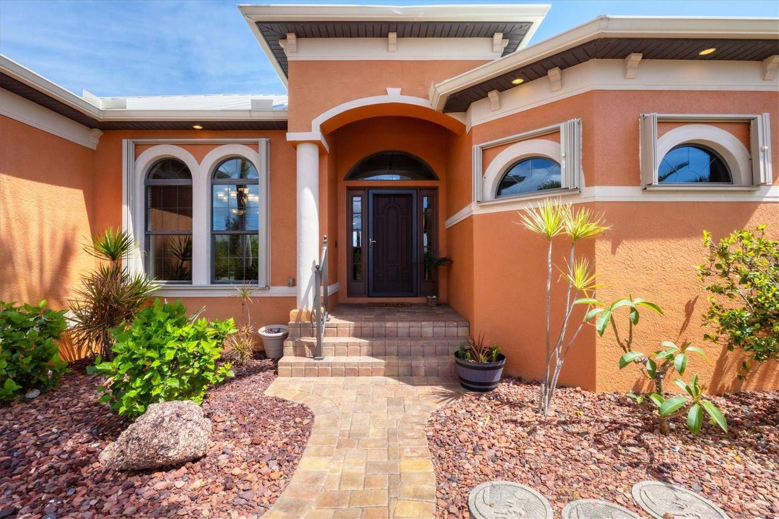 Port Charlotte, FL 33981,15092 CHINOOK WAY