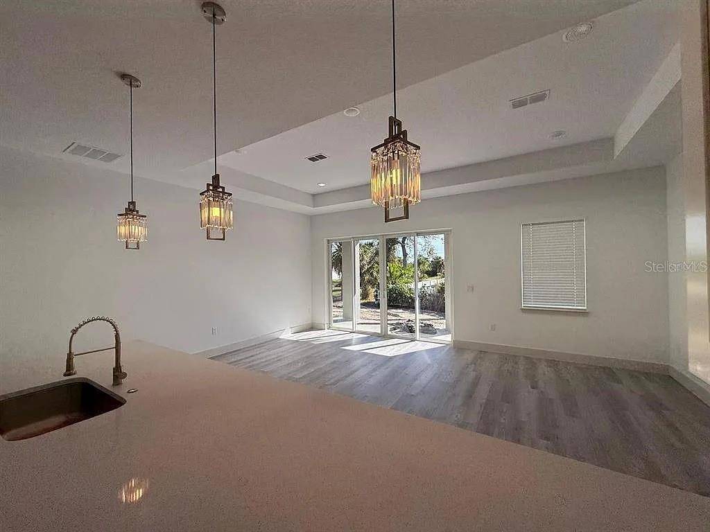 Port Charlotte, FL 33954,18043 HILLSBOROUGH BLVD