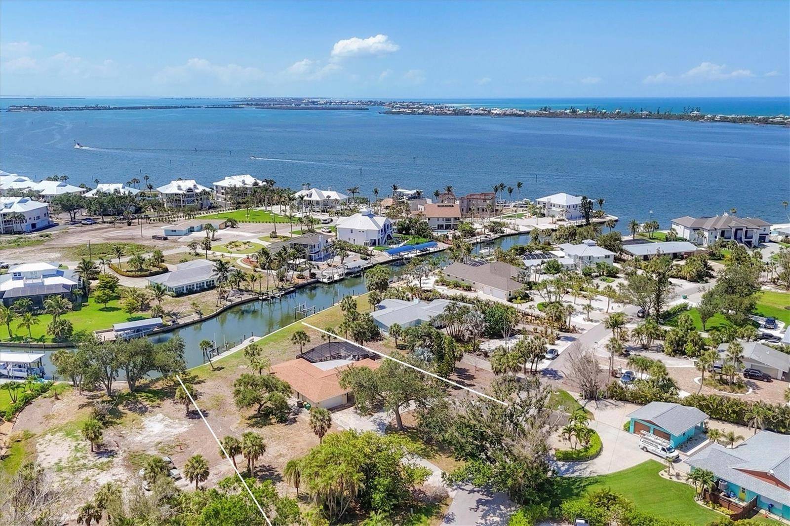 Placida, FL 33946,500 GREEN DOLPHIN DR S