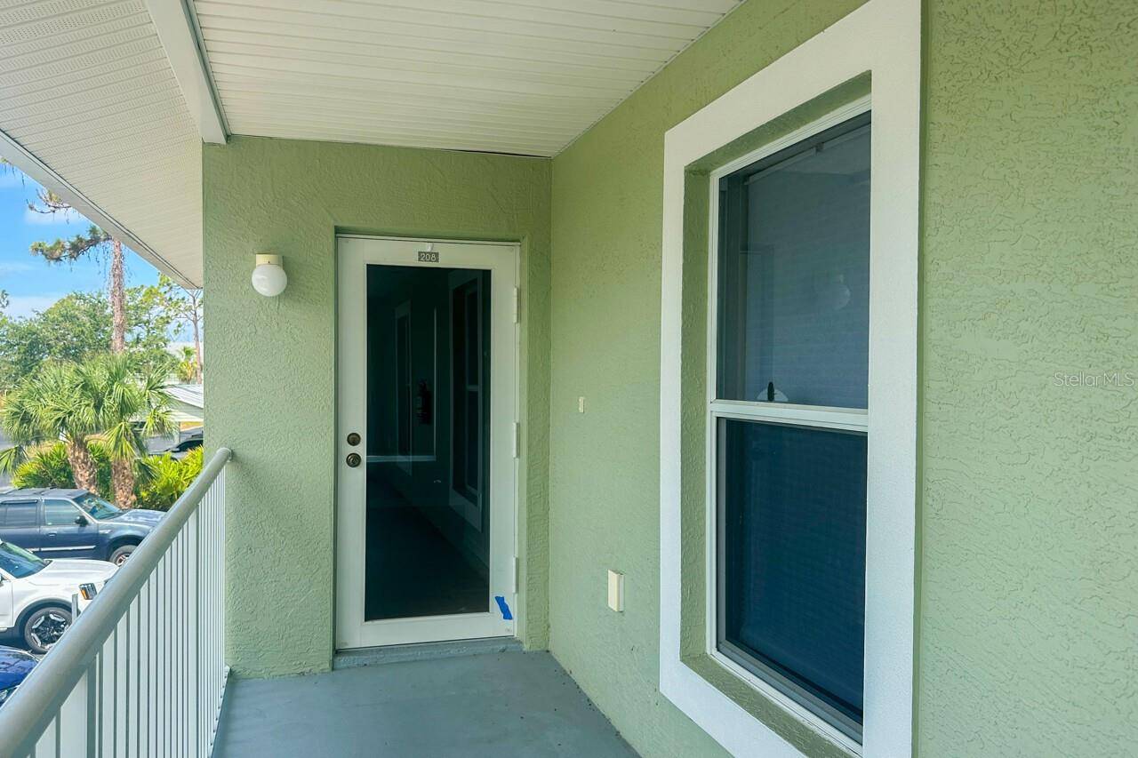 Rotonda West, FL 33947,8100 MEMORY LN #208