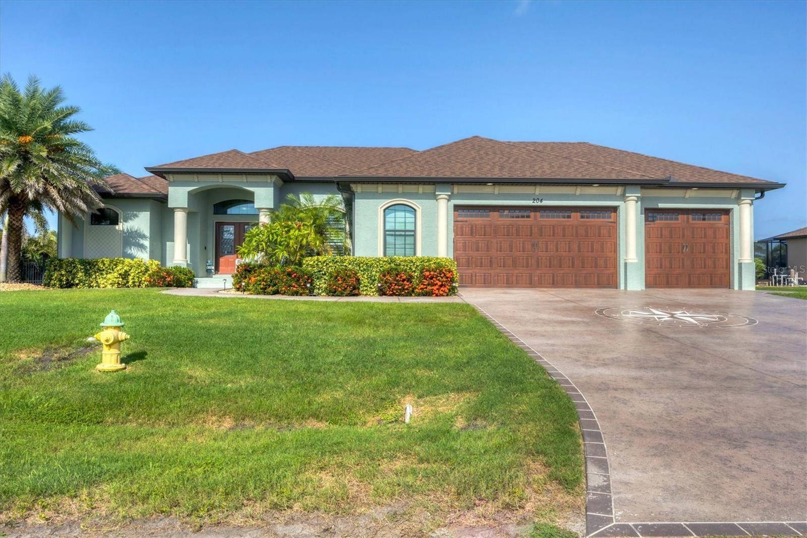 Rotonda West, FL 33947,204 W PINE VALLEY LN