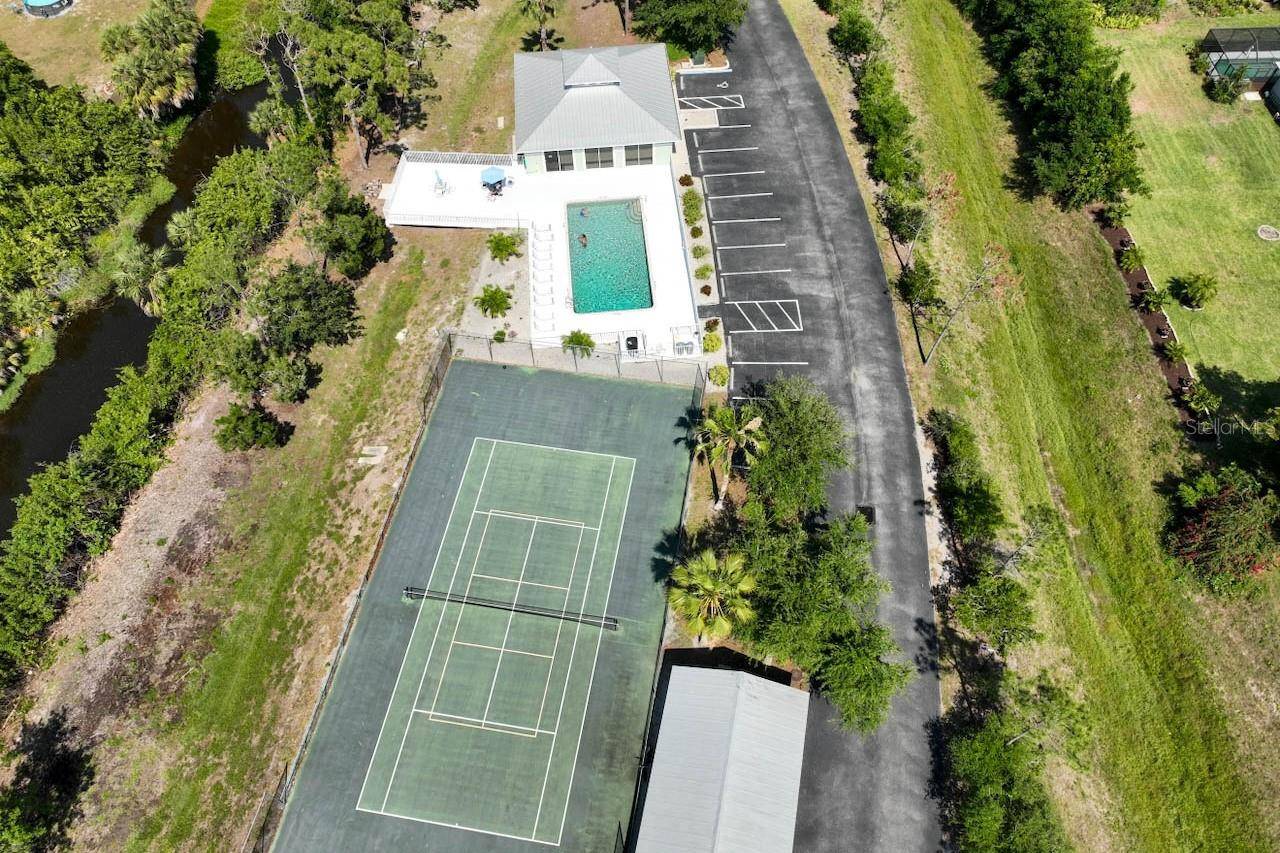 Rotonda West, FL 33947,8050 MEMORY LN #104