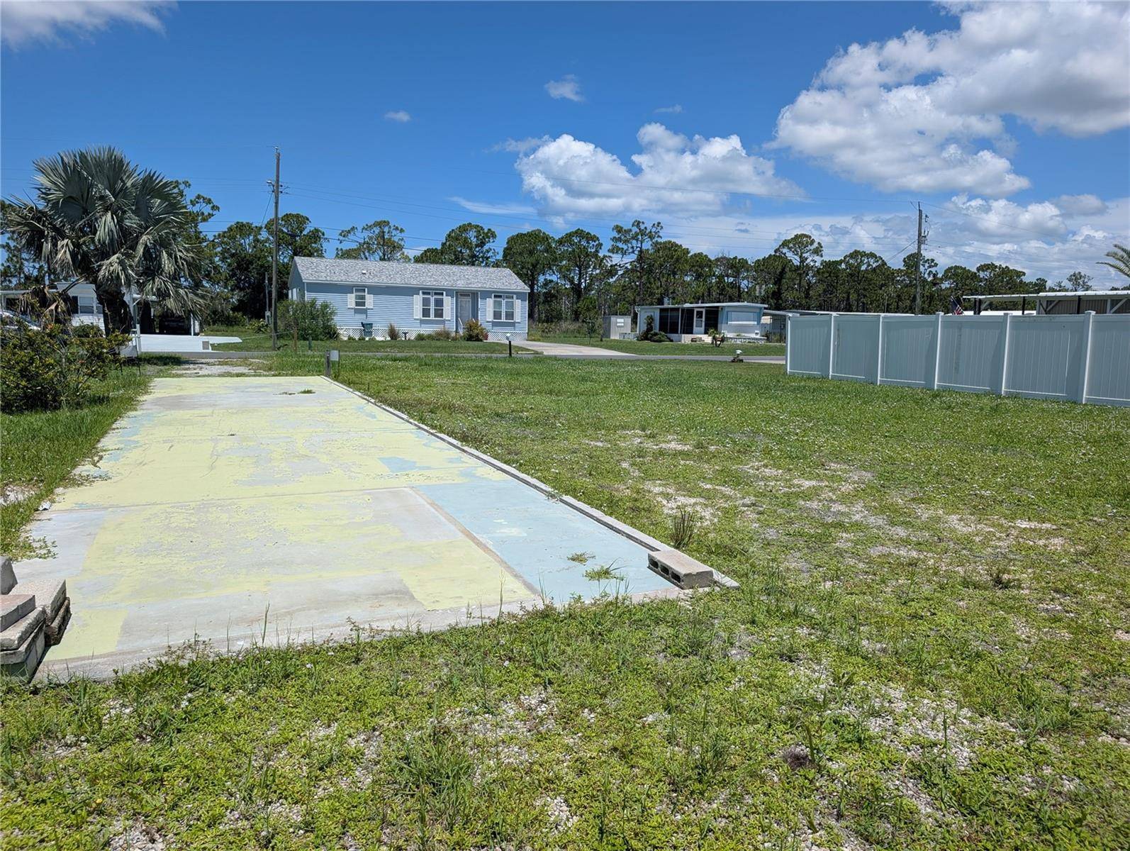 Englewood, FL 34224,273 VIA DE LUNA