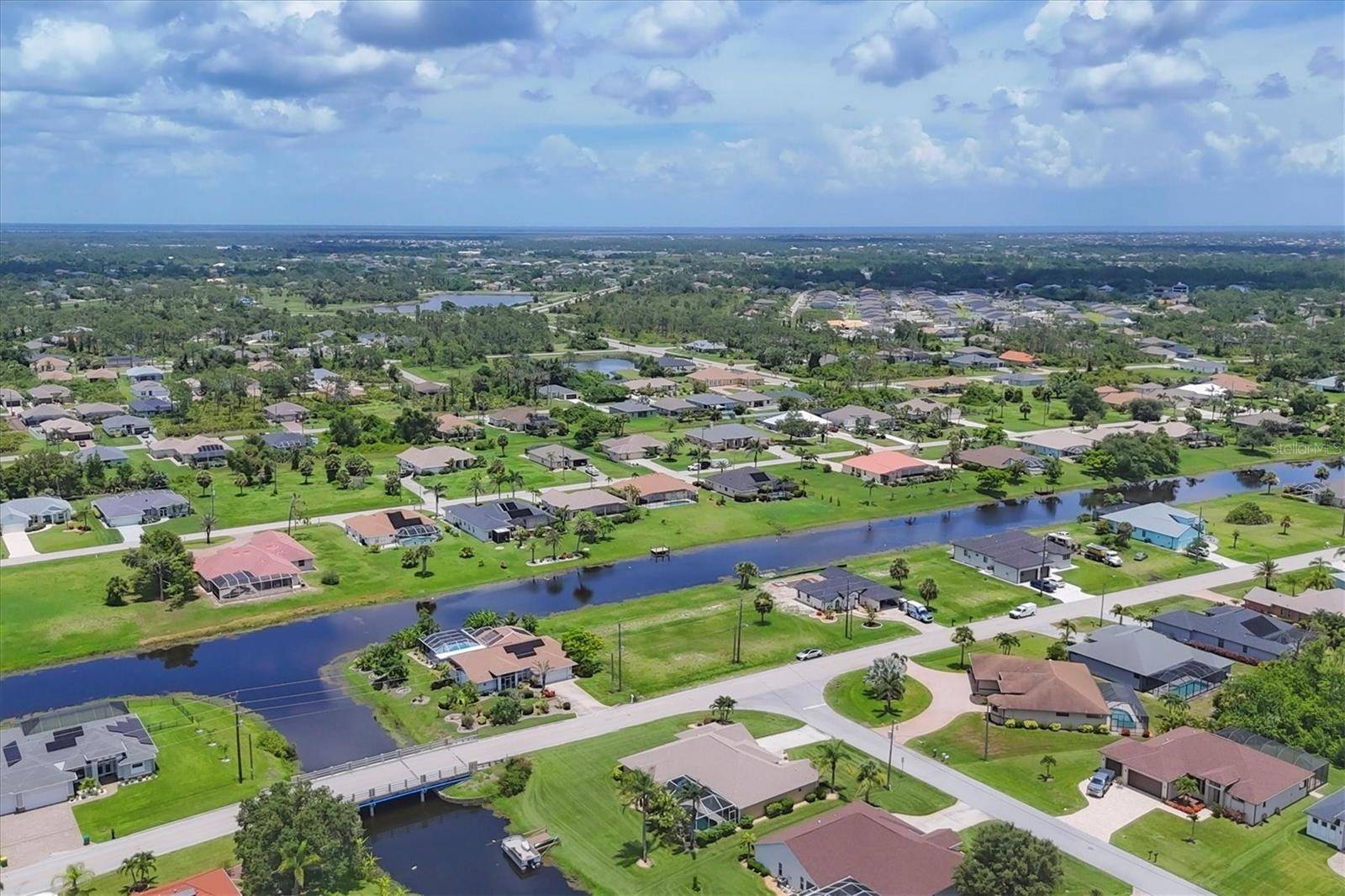 Rotonda West, FL 33947,727 ROTONDA CIR