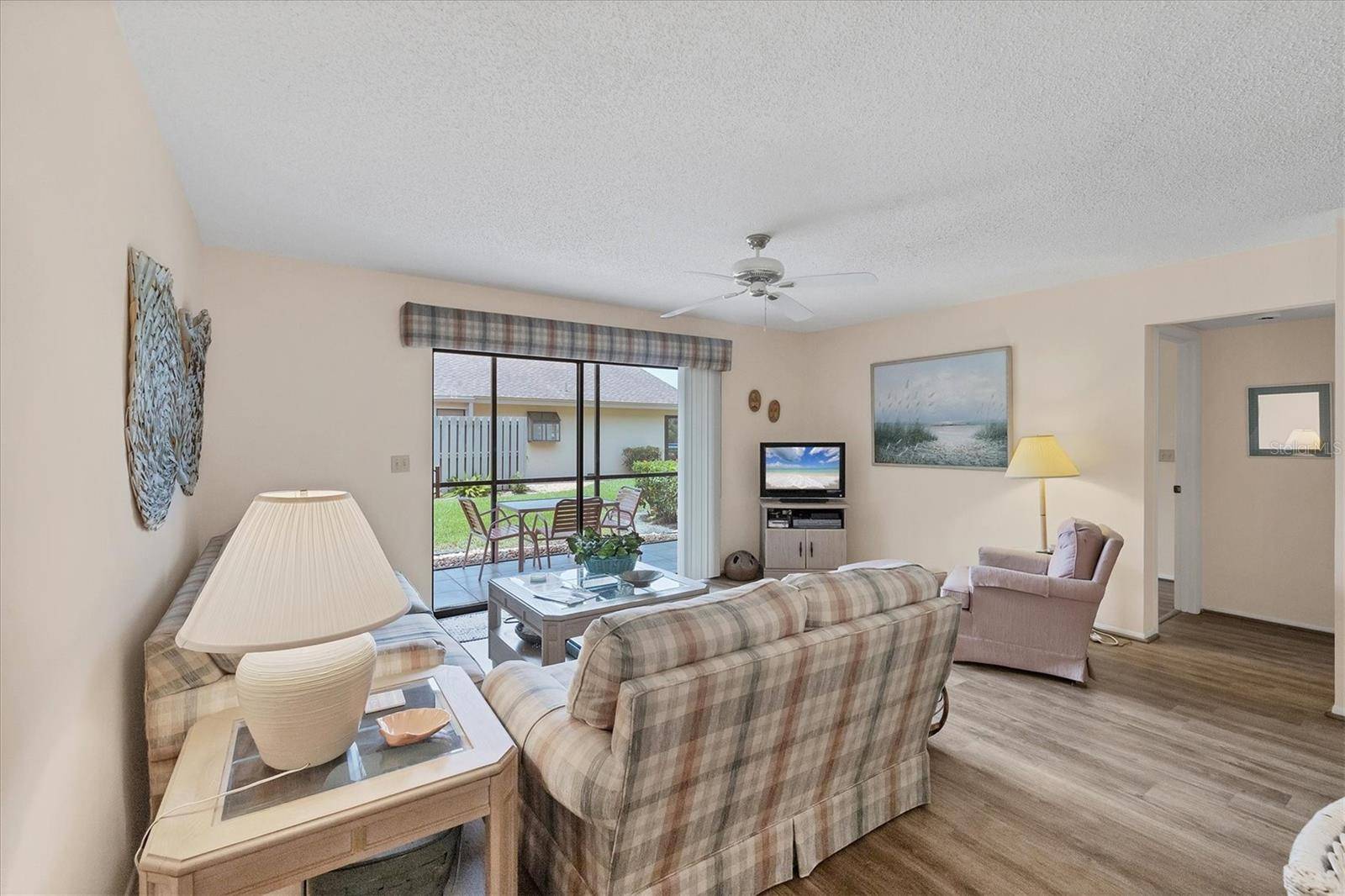 Venice, FL 34293,2004 LONGPOINTE CIR #E2