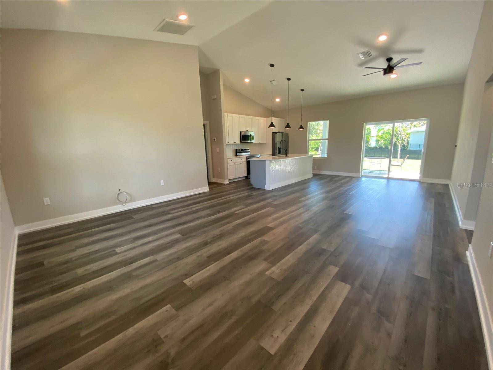 Rotonda West, FL 33947,302 ALBATROSS RD