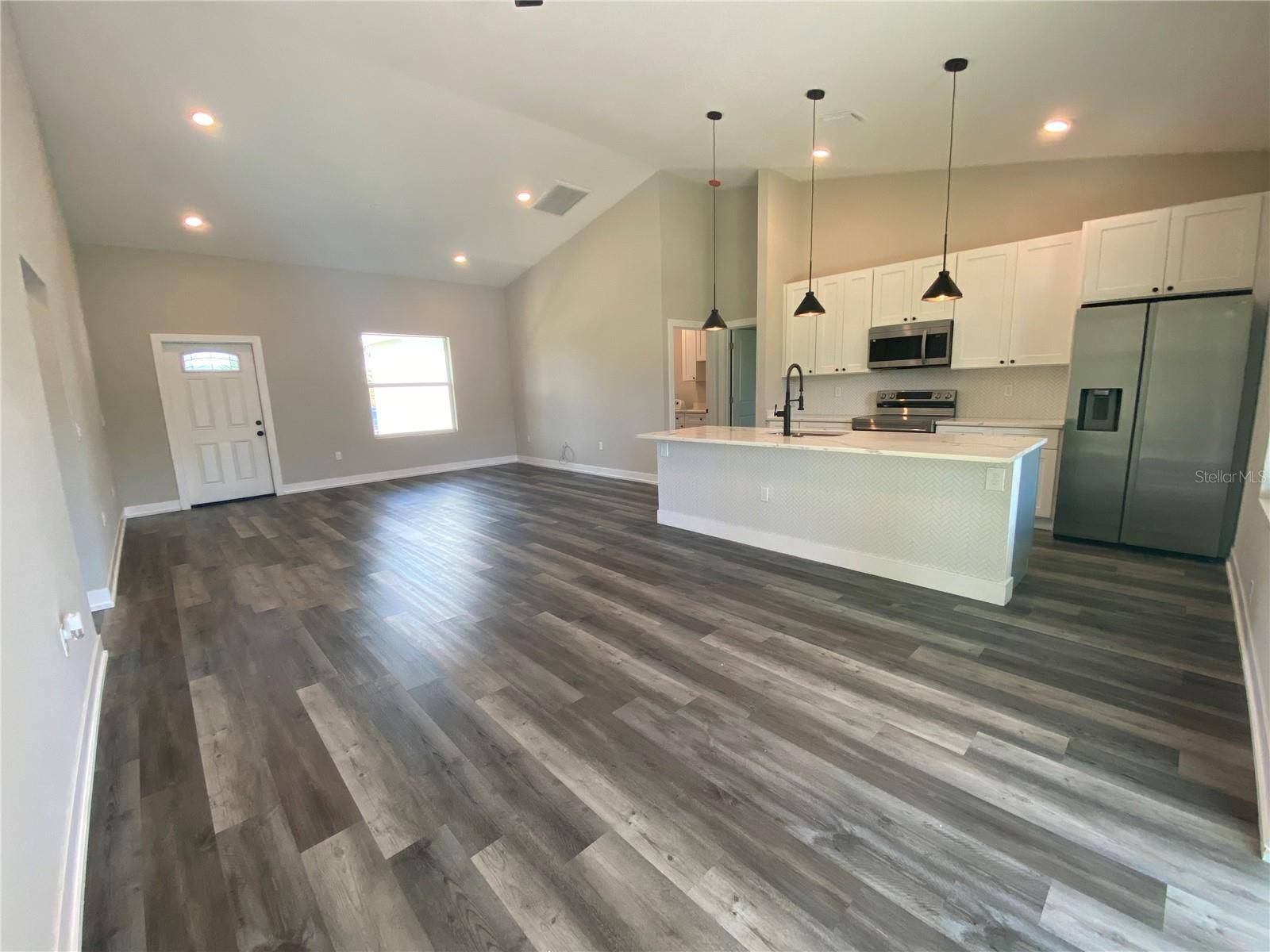 Rotonda West, FL 33947,302 ALBATROSS RD