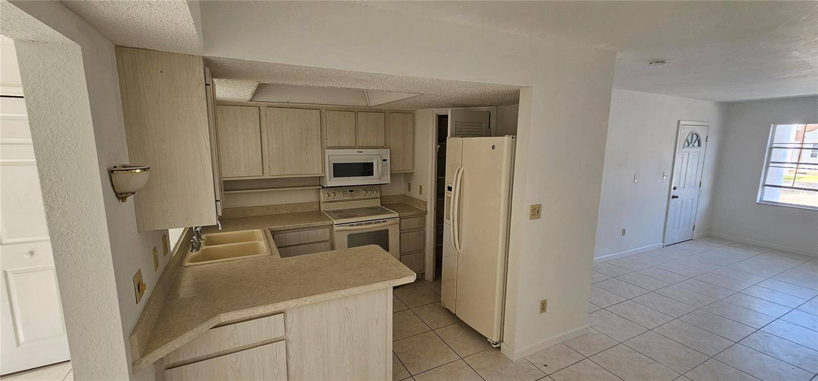 Port Charlotte, FL 33952,4158 TAMIAMI TRL #B1