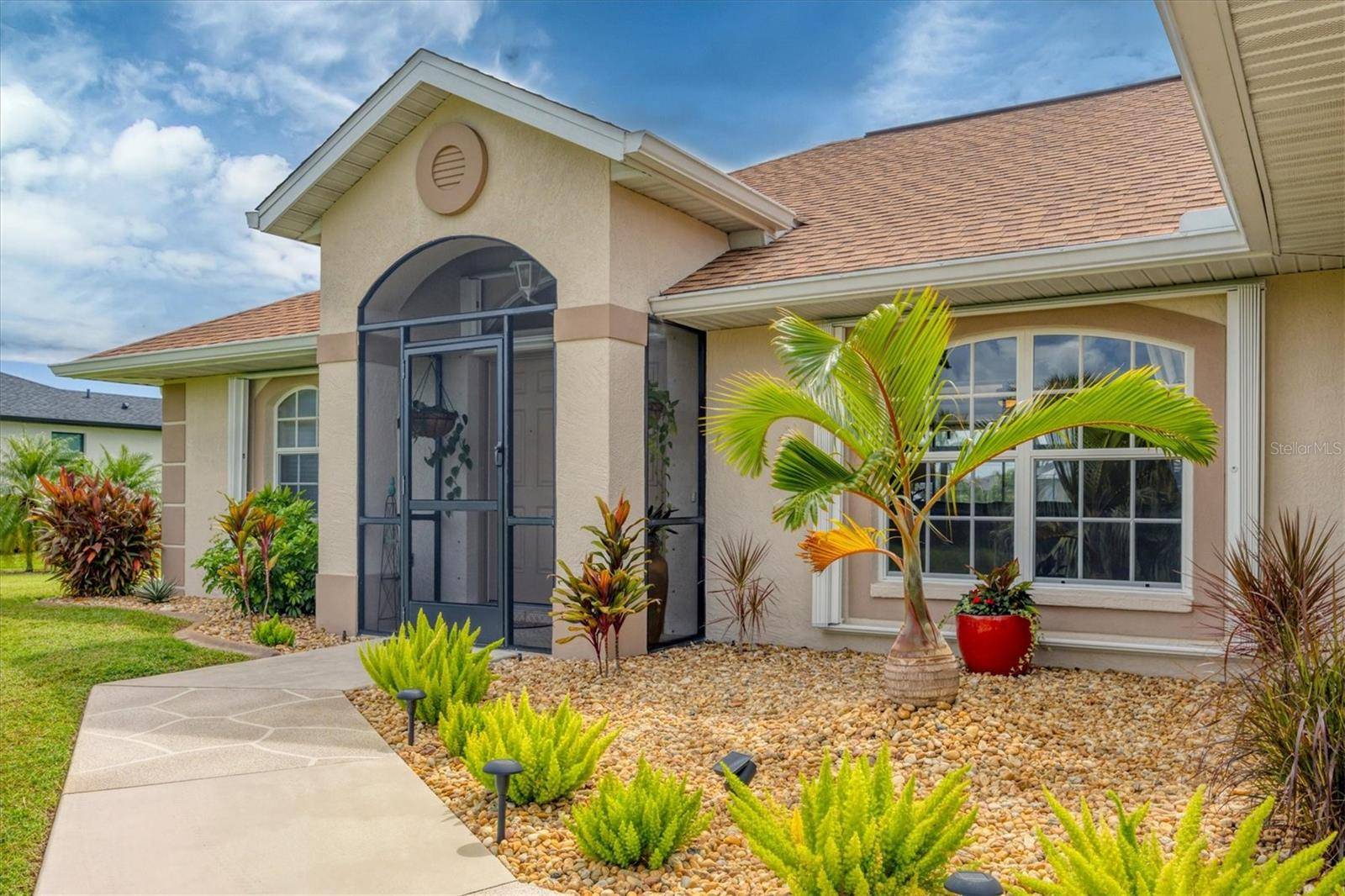 Rotonda West, FL 33947,92 WHITE MARSH LN
