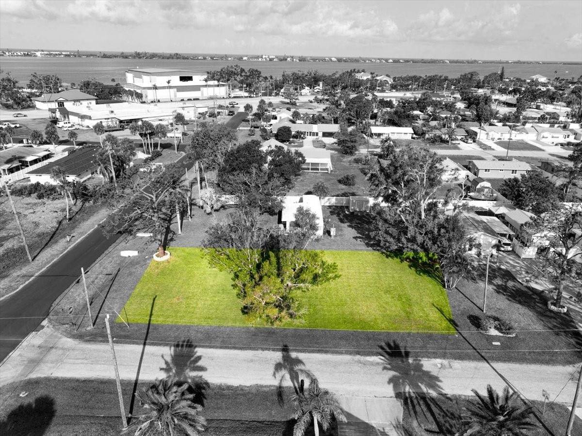 Englewood, FL 34223,140 RIVERVIEW AVE