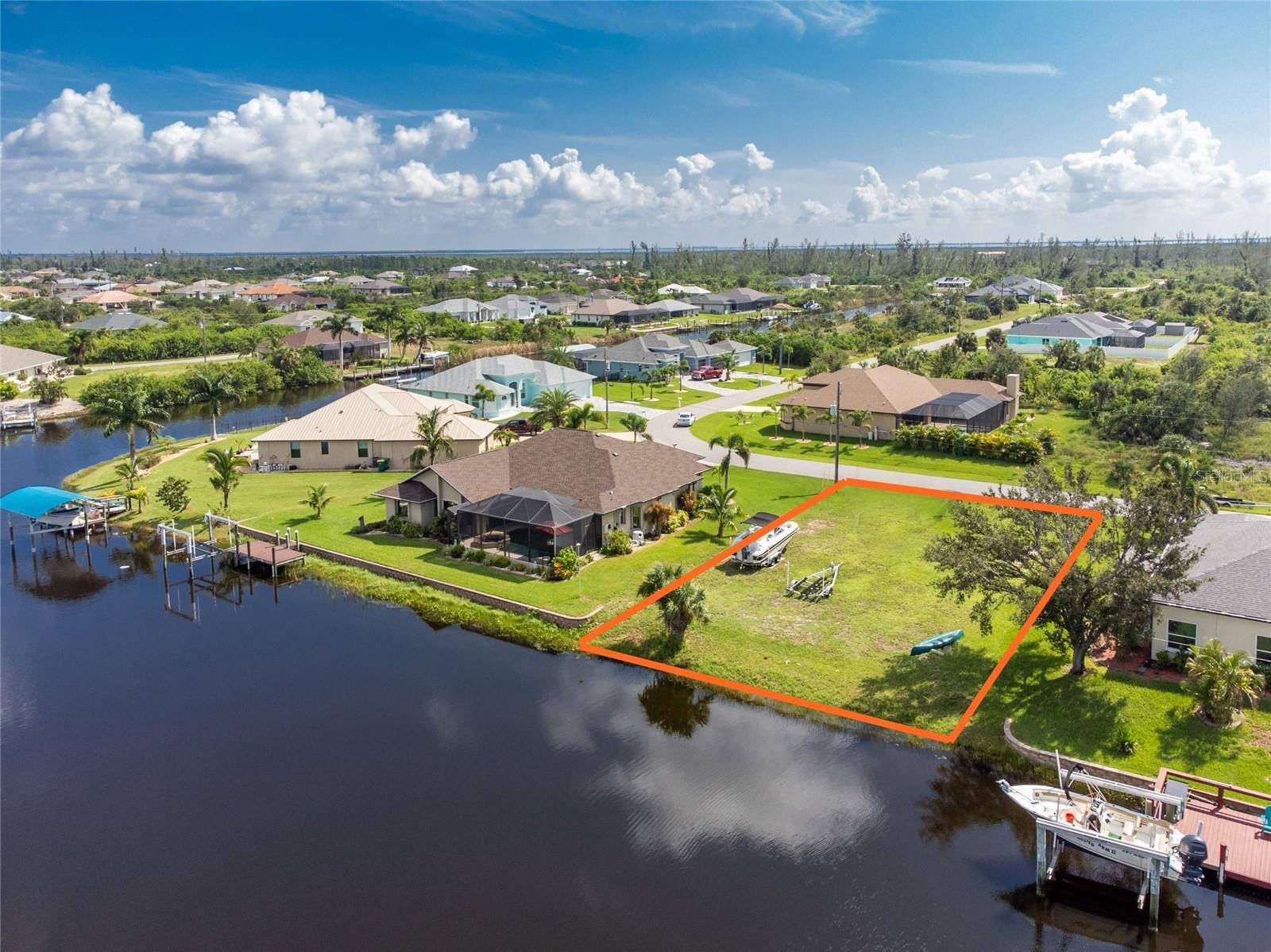 Port Charlotte, FL 33981,15666 STUART CIR