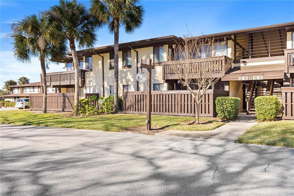 Palm Coast, FL 32137,54 CLUB HOUSE DR #202