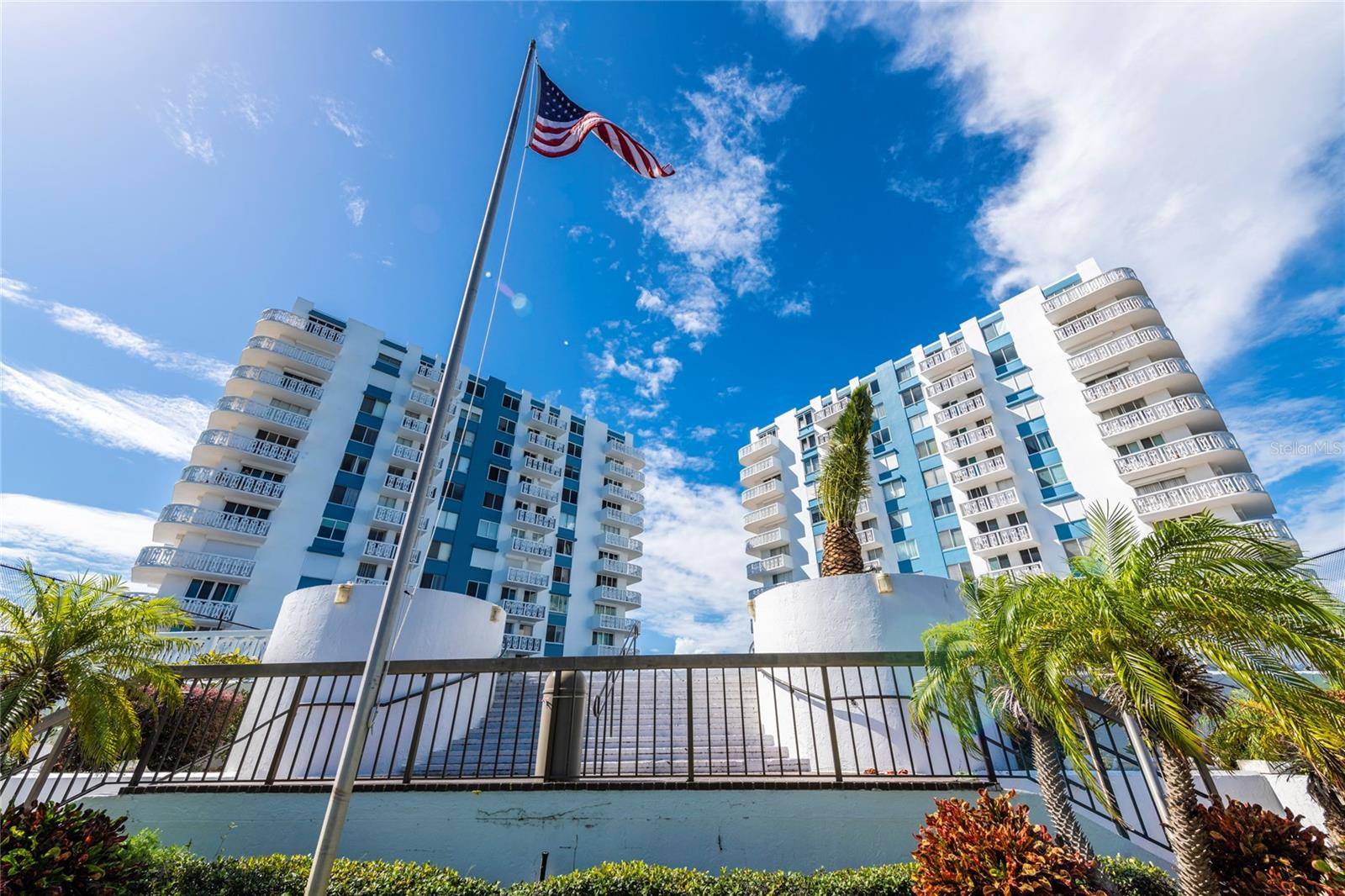 Daytona Beach, FL 32118,935 N HALIFAX AVE #907