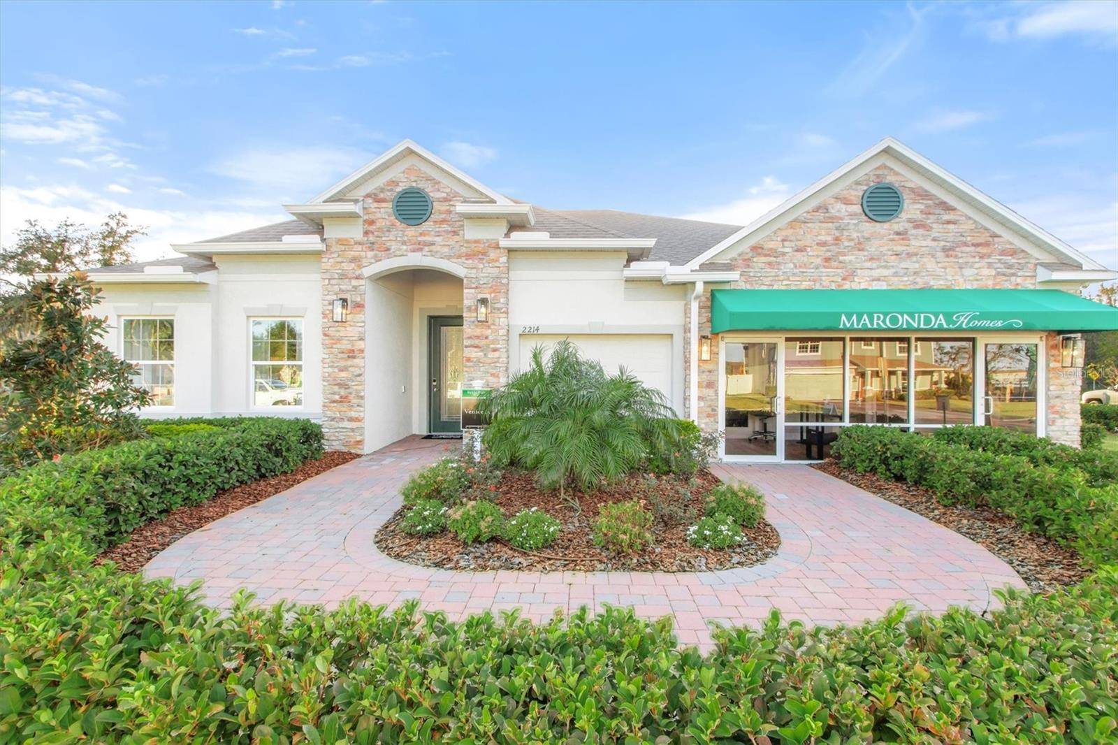 Edgewater, FL 32141,2214 ELEGANT MANOR CIR