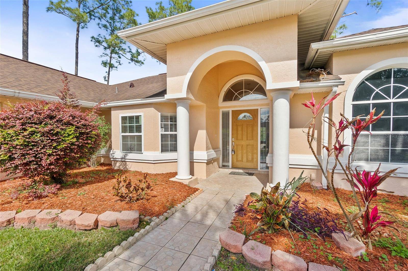 Palm Coast, FL 32164,28 WOODLYN LN
