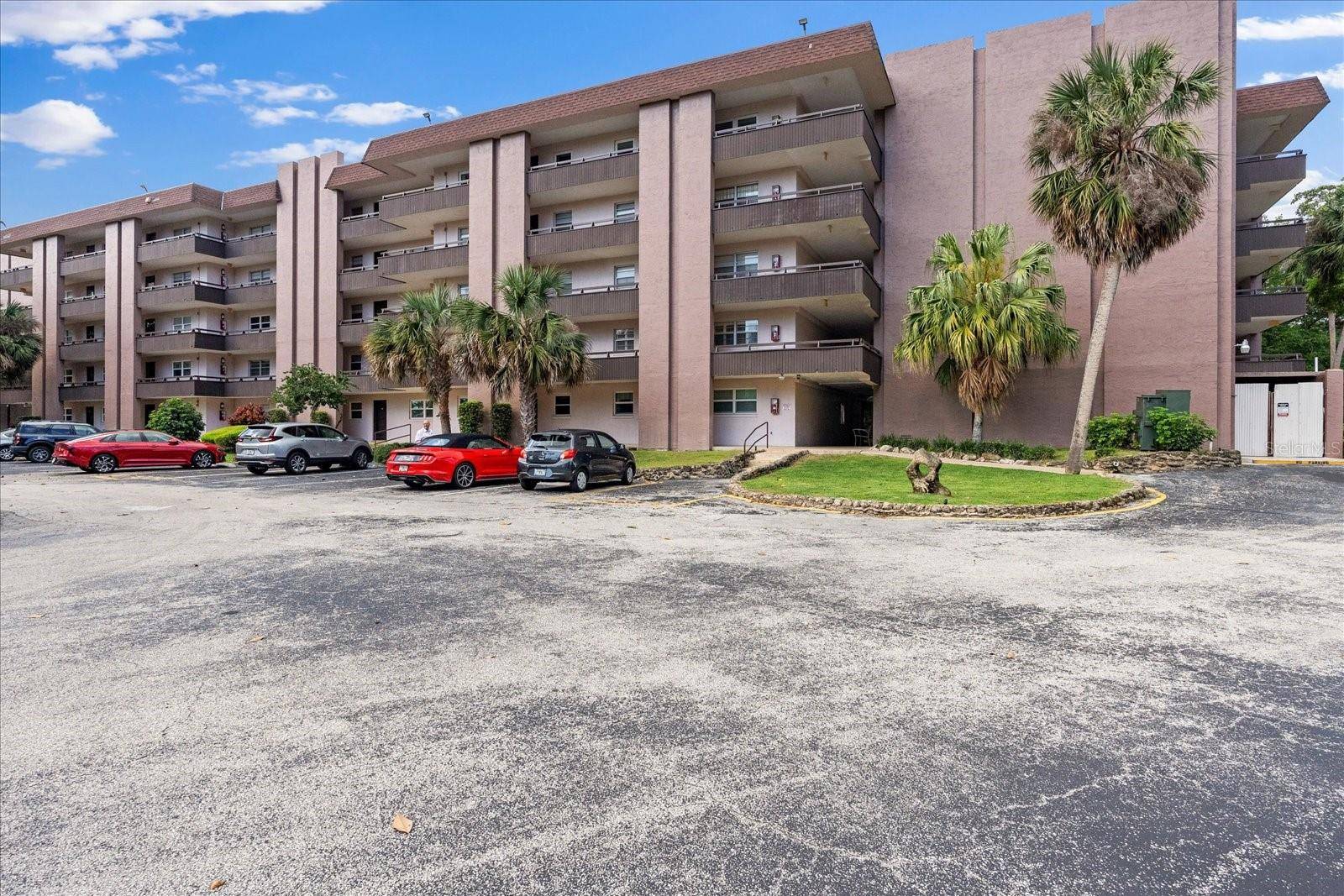 Ormond Beach, FL 32174,640 N NOVA RD #511