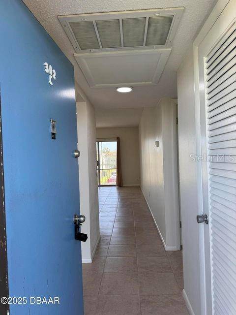 Daytona Beach, FL 32114,717 S BEACH ST #302C