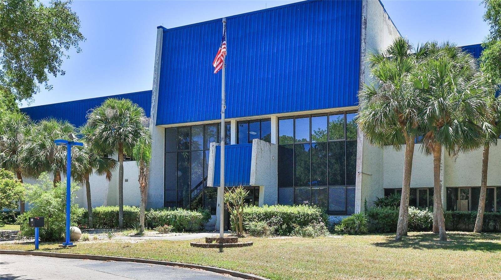 Palm Coast, FL 32164,2 COMMERCE BLVD