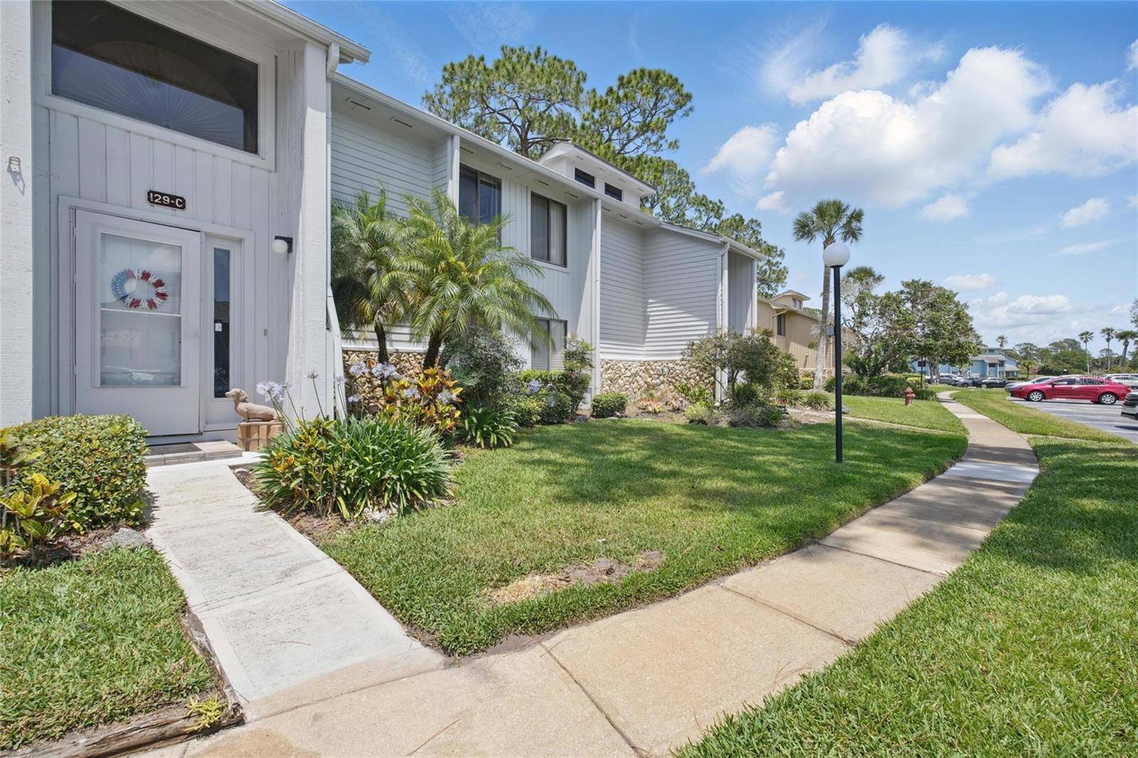 Daytona Beach, FL 32119,129 GOLDEN EYE DR #c
