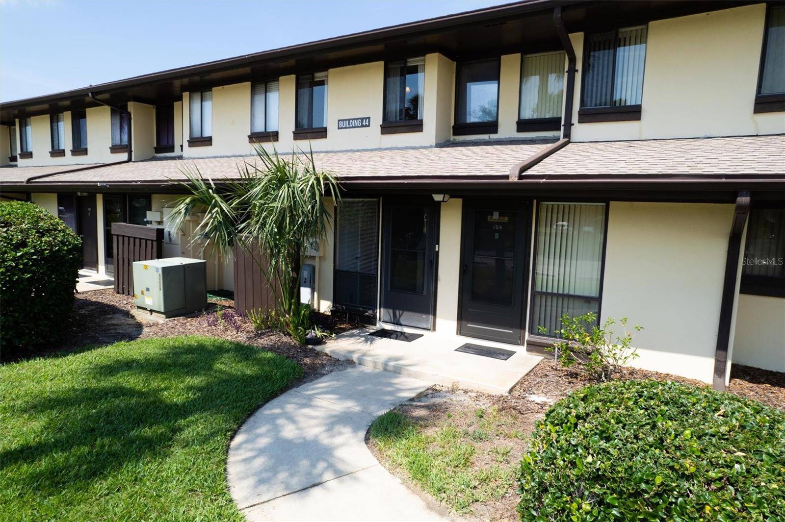 Palm Coast, FL 32137,44 CLUB HOUSE DR #105