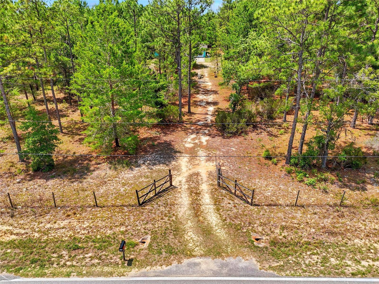 Interlachen, FL 32148,405 64TH ST