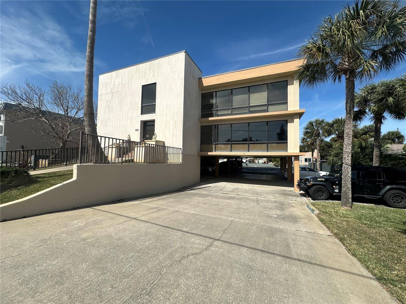 Daytona Beach, FL 32118,433 SILVER BEACH AVE