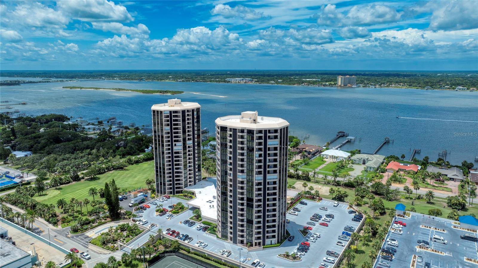 Daytona Beach, FL 32118,1 OCEANS WEST BLVD #2A3