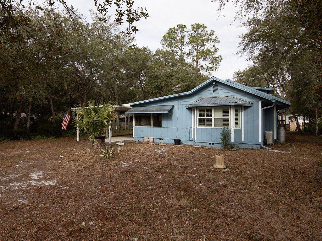 Paisley, FL 32767,25925 BLUE LAKES DR