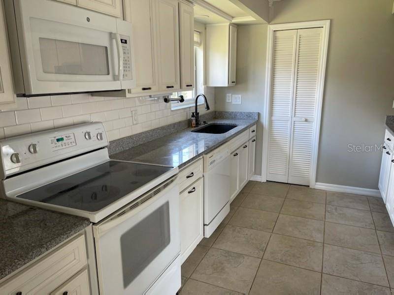 Tavares, FL 32778,1930 SYCAMORE CIR #30A