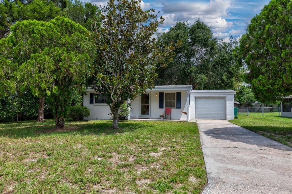 Eustis, FL 32726,107 W QUAYLE AVE