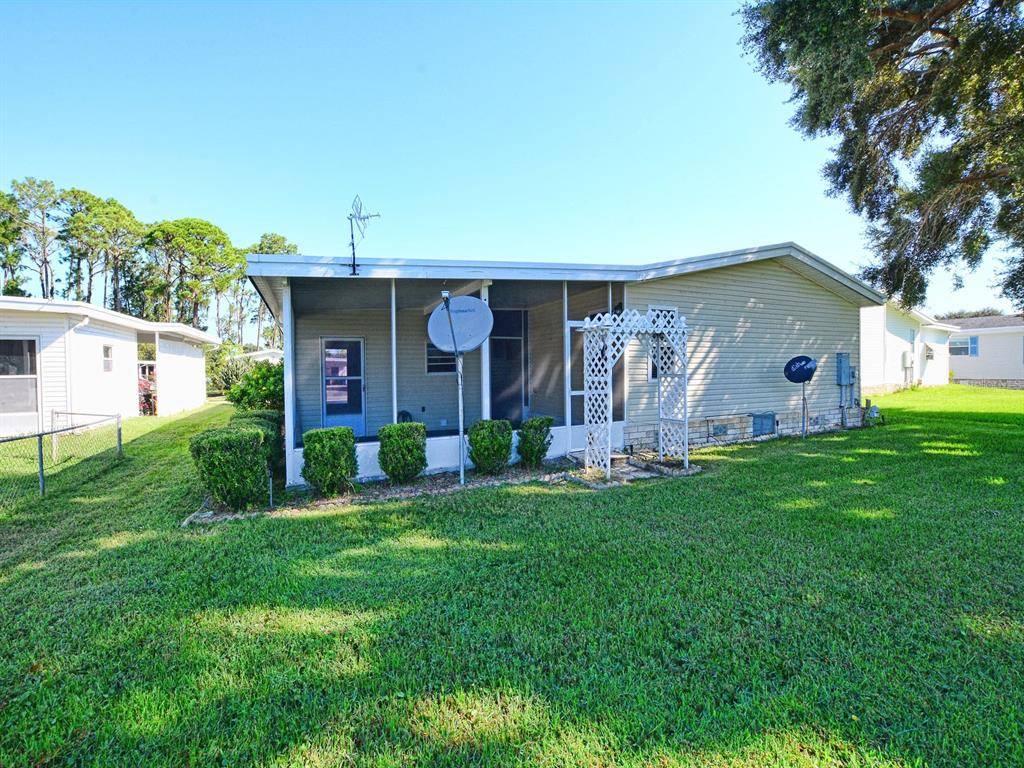 Tavares, FL 32778,3417 MANATEE RD