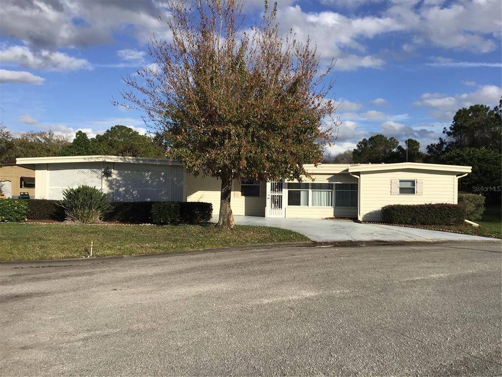 Tavares, FL 32778,690 DOLPHIN DR