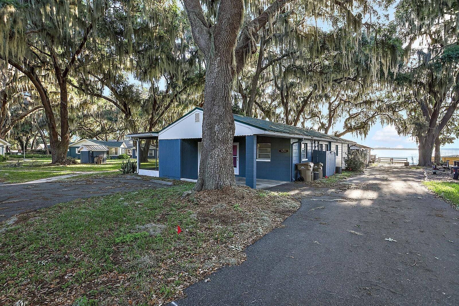 Fruitland Park, FL 34731,5723 E HARBOR DR