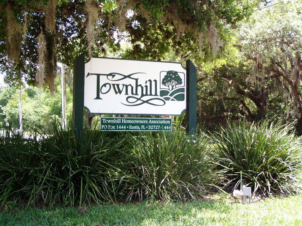 Eustis, FL 32726,42 DOGWOOD LN