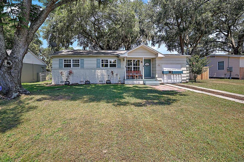 Leesburg, FL 34748,1107 OAK DR