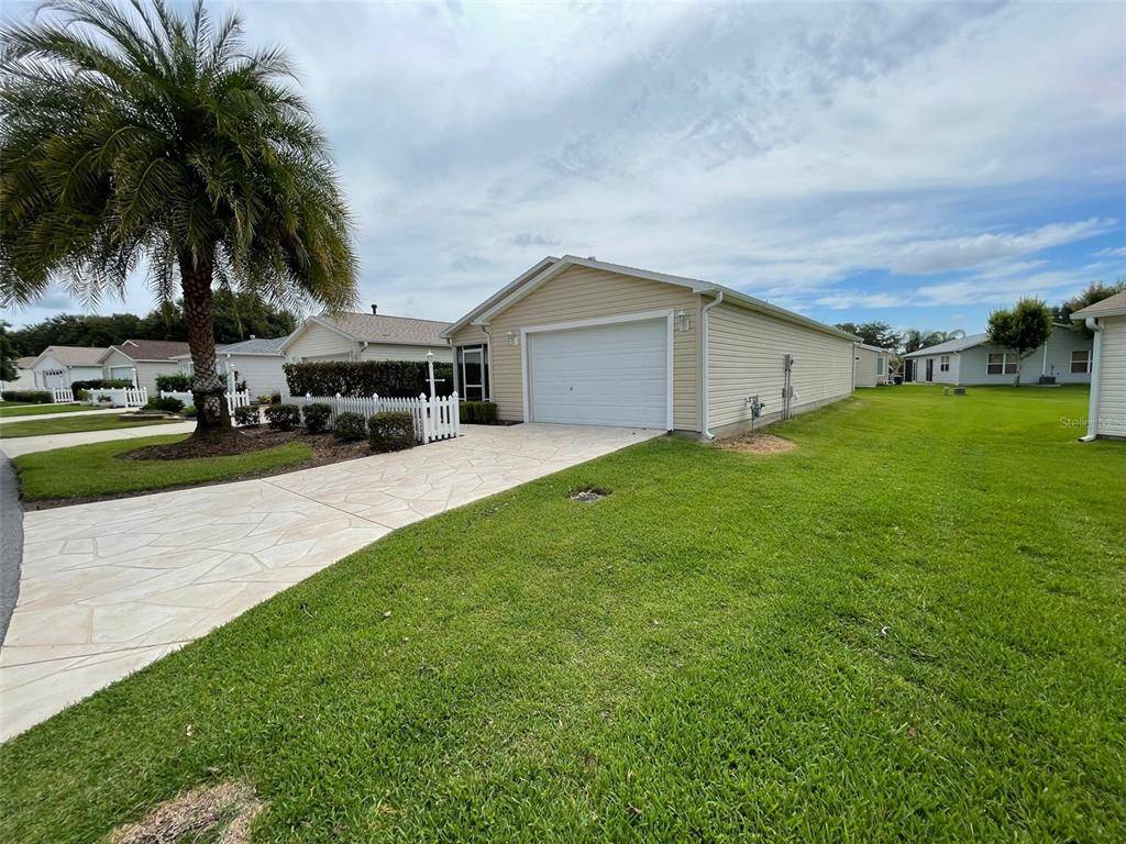 The Villages, FL 32162,445 CANTERBURY CT