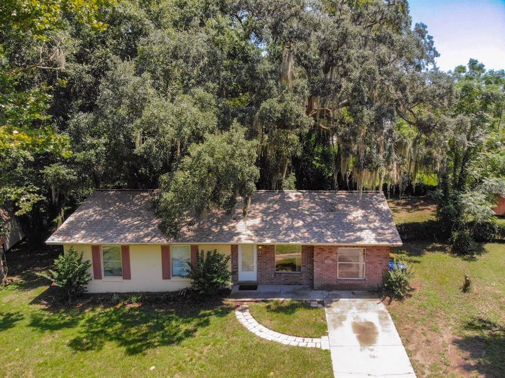 Tavares, FL 32778,881 CEDAR CIR