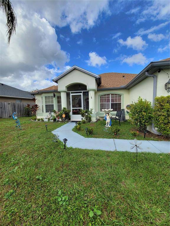 Kissimmee, FL 34759,523 GULL DR