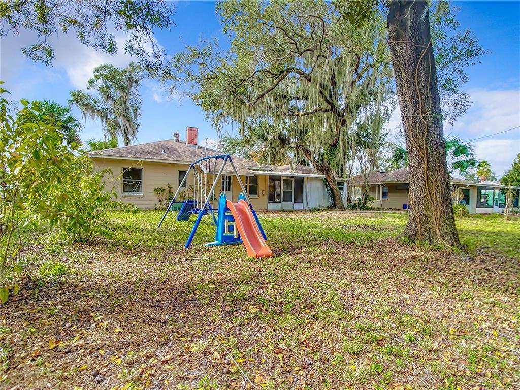 Leesburg, FL 34748,908 OAK DR