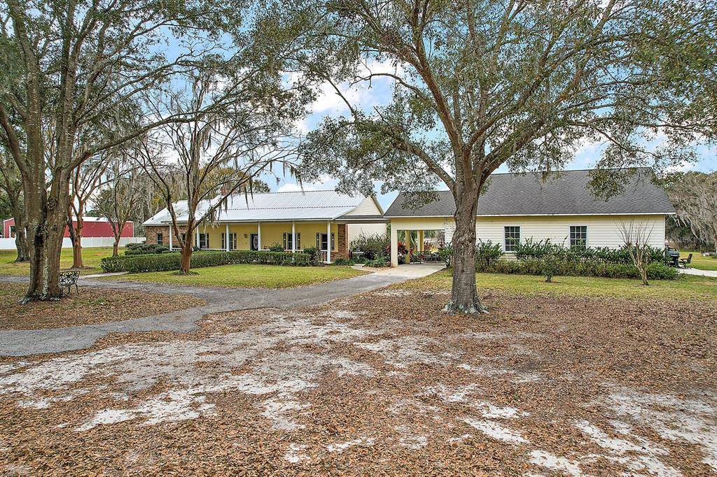 Groveland, FL 34736,2420 CHISOLM OAKS TRL