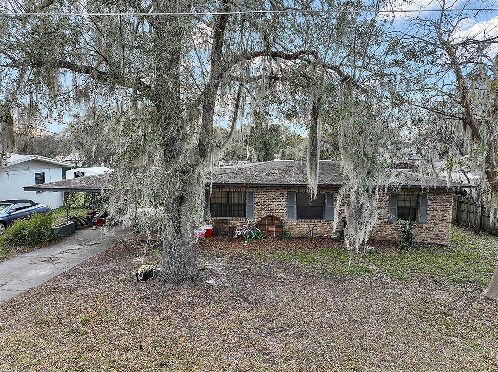 Leesburg, FL 34748,911 OAK DR