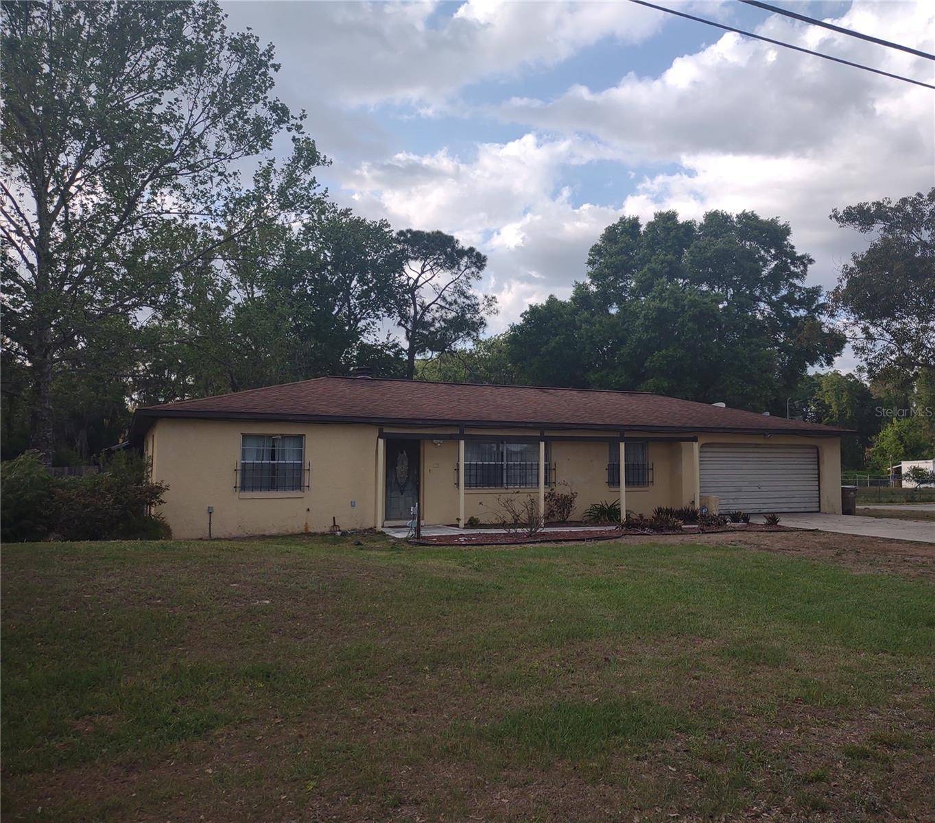 Tavares, FL 32778,28009 LOIS DR