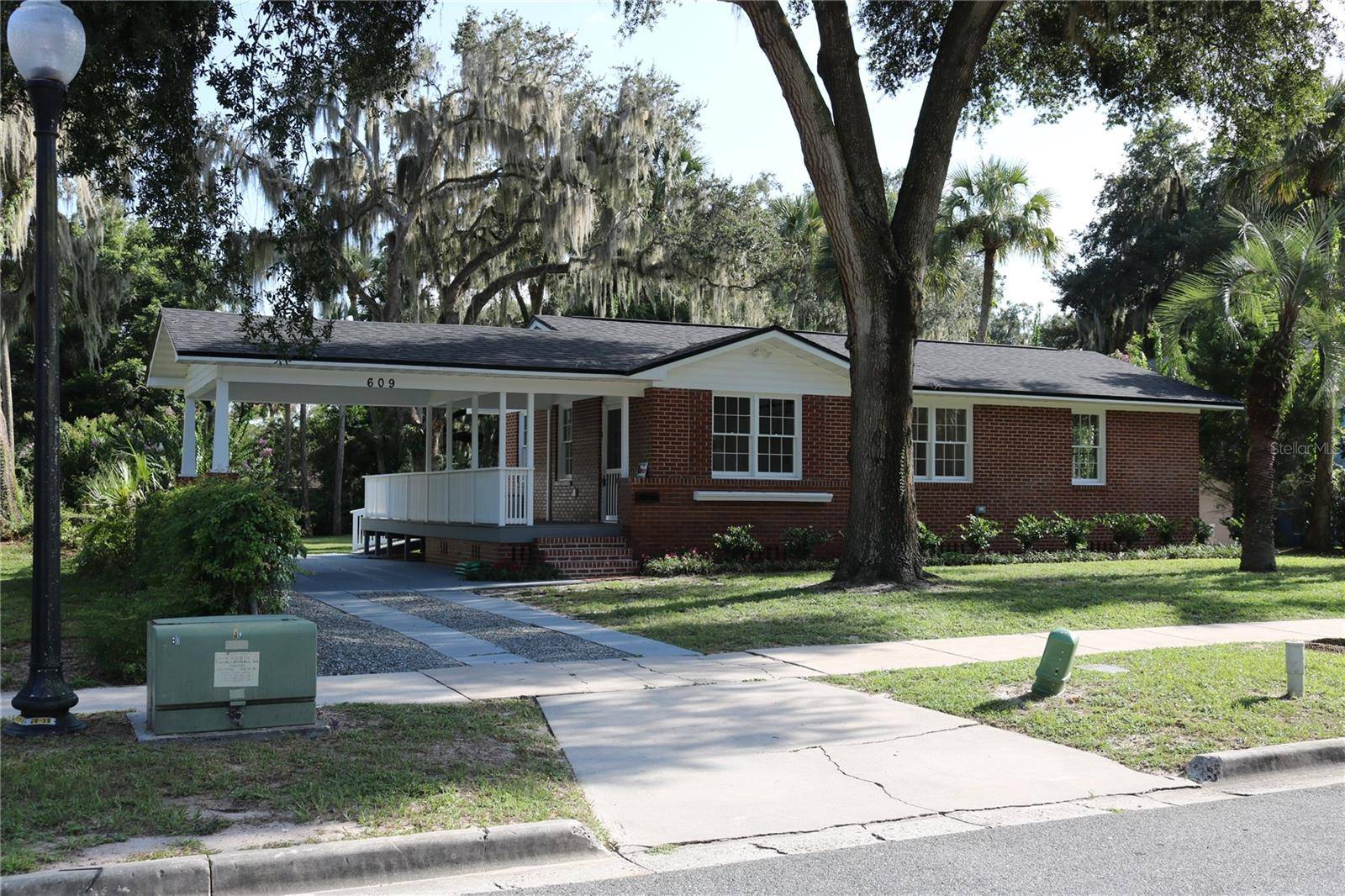 Leesburg, FL 34748,609 CASCADE AVE